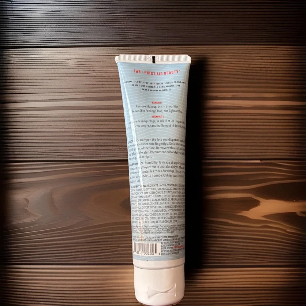 First‎ Aid Beauty Pure Skin Face Cleanser 5 oz 142g FULL Size NEW